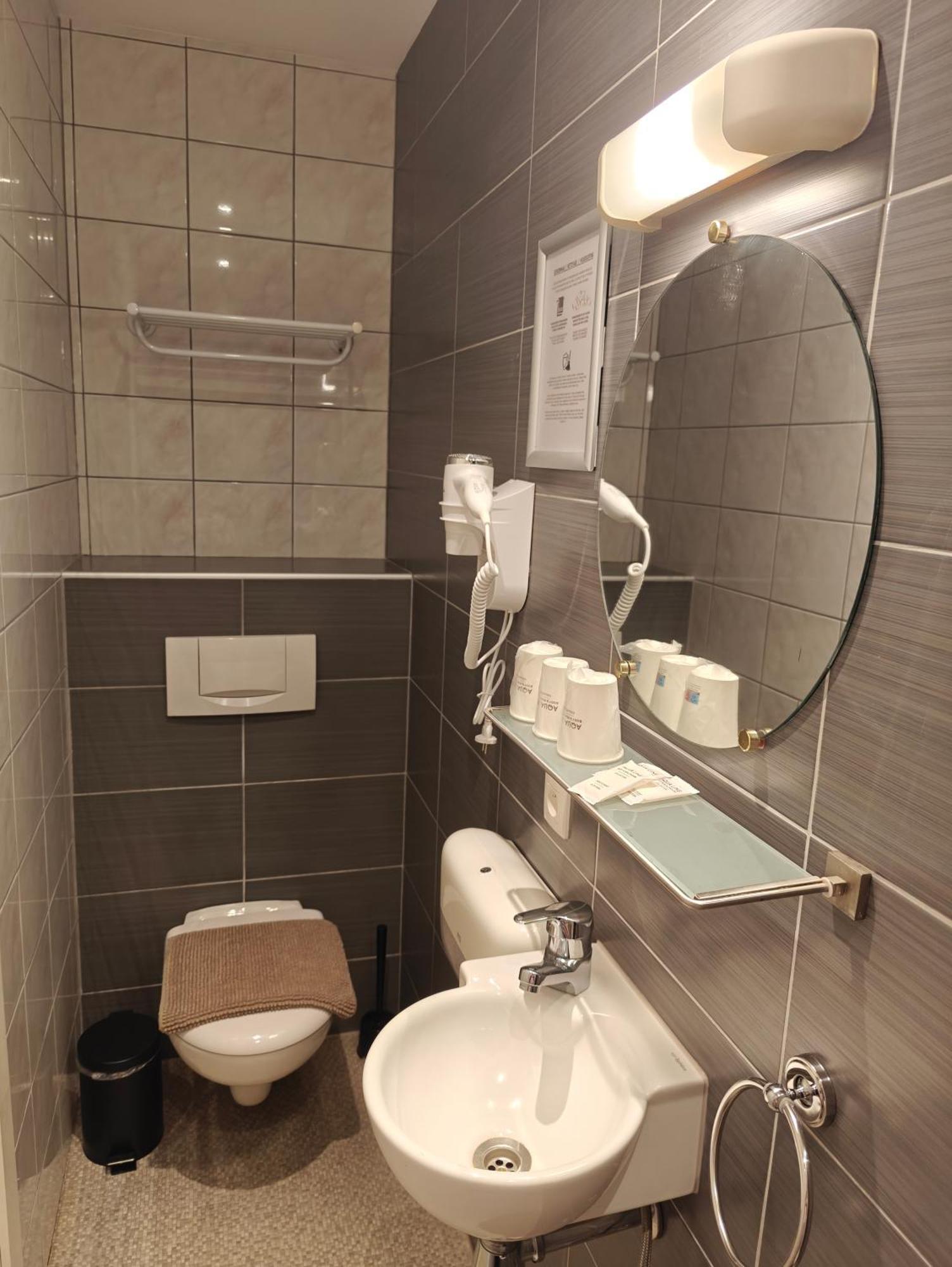 Hotel Tropicana 2*