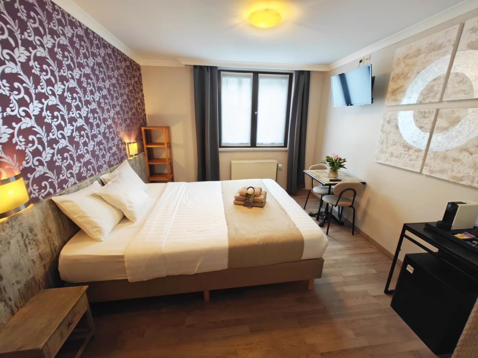 Tropicana Hotel 2*
