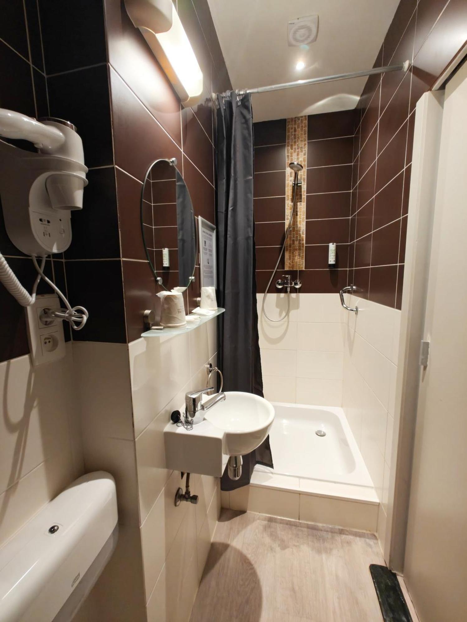Hotel Tropicana 2*